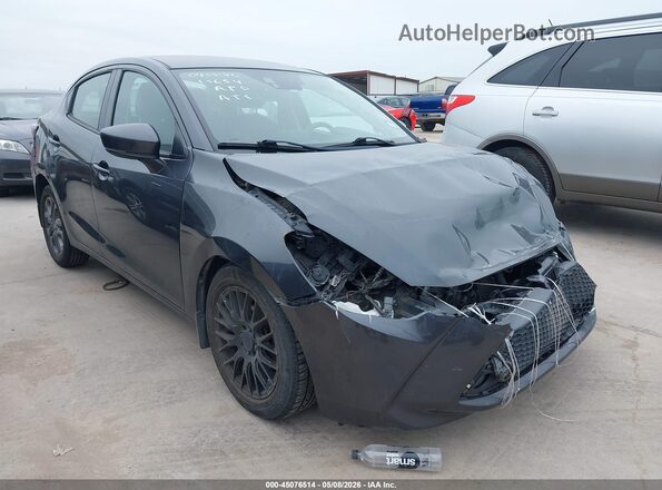 3MYDLBYV4KY503495 2019 TOYOTA LE Серый Передняя правая четверть