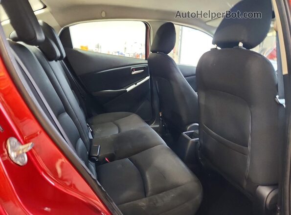 3MYDLBYV4LY709093 2020 TOYOTA YARIS Burgundy Vista de los asientos traseros