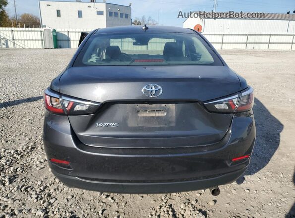 3MYDLBYV5KY505742 2019 TOYOTA YARIS Серый Вид сзади