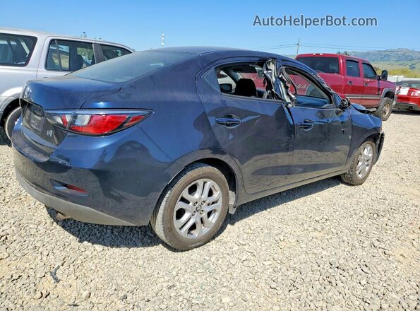 3MYDLBYV6HY191964 2017 TOYOTA YARIS Blue Tył prawy