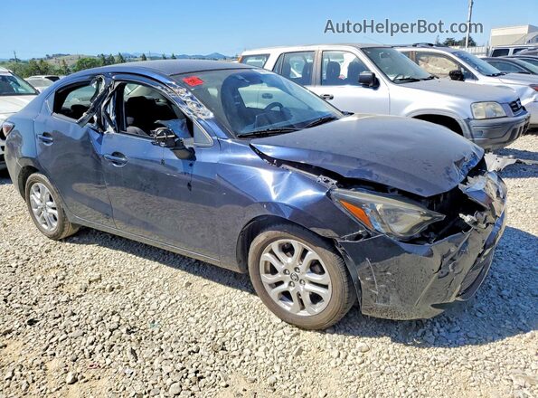 3MYDLBYV6HY191964 2017 TOYOTA YARIS Blue Przód prawy