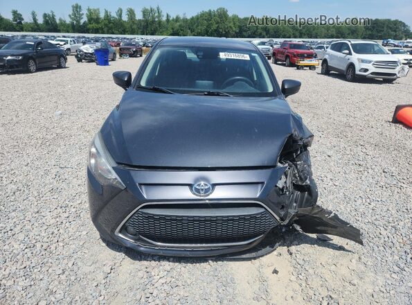 3MYDLBYV6KY513350 2019 TOYOTA YARIS Серый Вид спереди