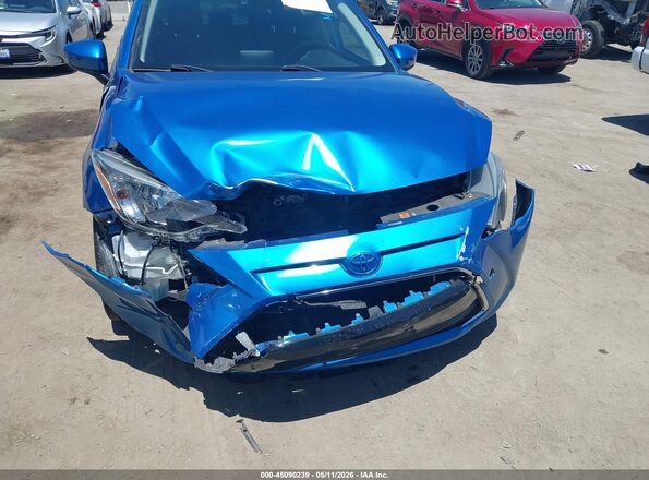 3MYDLBYV7JY311566 2018 TOYOTA YARIS IA Blue Вид спереду