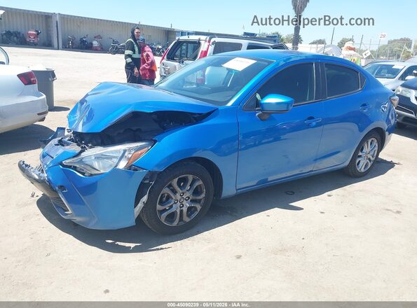 3MYDLBYV7JY311566 2018 TOYOTA YARIS IA Blue Передня ліва чверть