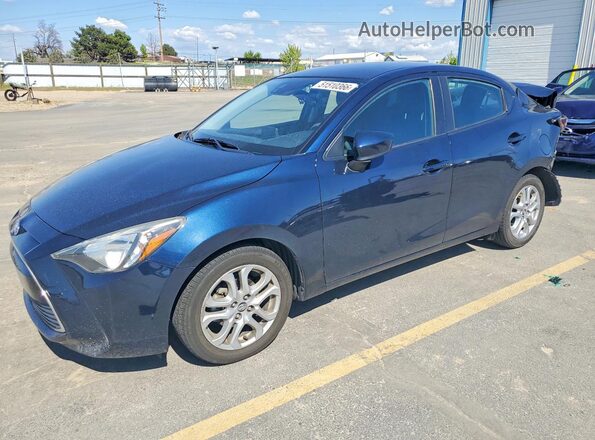 3MYDLBYV8JY317554 2018 TOYOTA YARIS Синий Передняя левая четверть