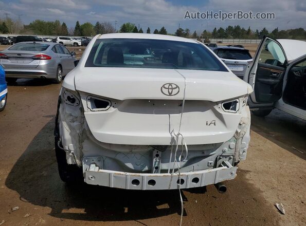 3MYDLBYV8JY321006 2018 TOYOTA YARIS White Widok z tyłu