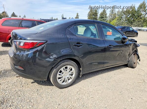 3MYDLBYV8KY522776 2019 TOYOTA YARIS Black Задня права чверть