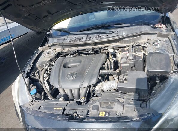 3MYDLBYV9JY307115 2018 TOYOTA YARIS IA Черный Вид сзади