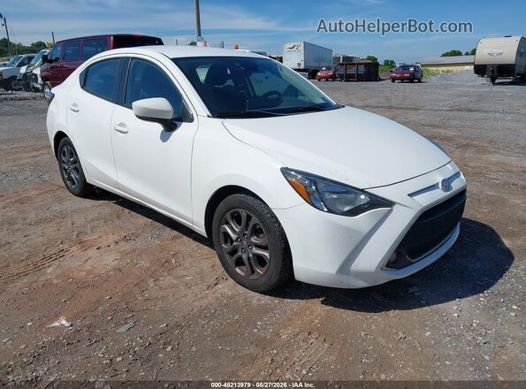 3MYDLBYV9KY517439 2019 TOYOTA YARIS Белый Передняя правая четверть