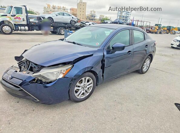 3MYDLBYVXJY320603 2018 TOYOTA YARIS Blue Przód lewy