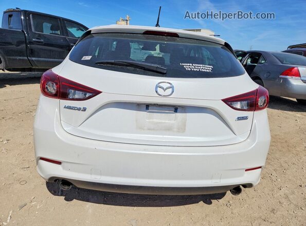 3MZBN1L32JM268565 2018 MAZDA 3 Белый Вид сзади