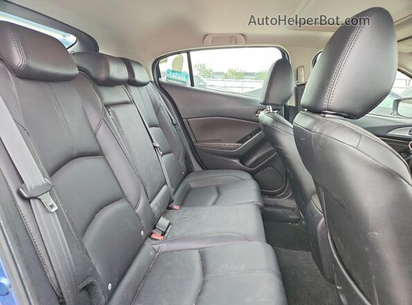 3MZBN1L37JM266763 2018 MAZDA 3 Синий Вид задних сидений