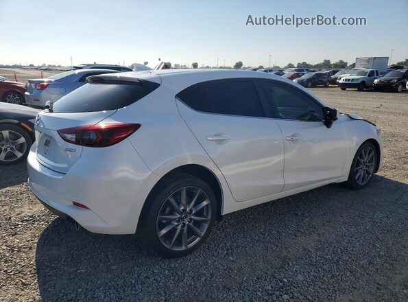 3MZBN1M38JM239893 2018 MAZDA 3 White Tył prawy