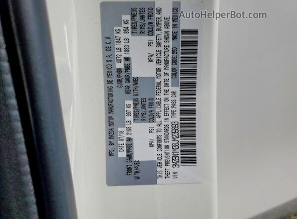 3MZBN1M38JM239893 2018 MAZDA 3 White Widok komory silnika