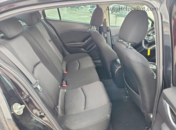 3MZBN1U72JM192220 2018 MAZDA 3 Black Widok tylnych siedzeń