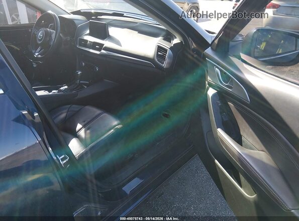 3MZBN1V31JM241130 2018 MAZDA 3 Синий Вид салона спереди