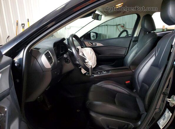 3MZBN1V35JM197469 2018 MAZDA 3 Черный Вид салона спереди