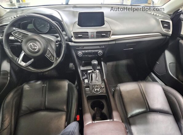 3MZBN1V35JM211970 2018 MAZDA 3 Серебряный Вид панели приборов