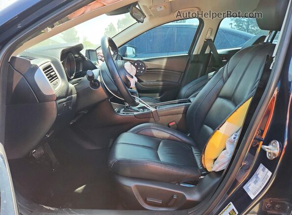 3MZBN1V35JM218238 2018 MAZDA 3 Blue Вид салону спереду