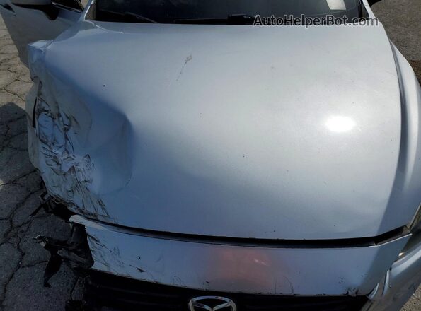 3MZBN1V38JM197790 2018 MAZDA 3 Серебряный Вид задней части салона