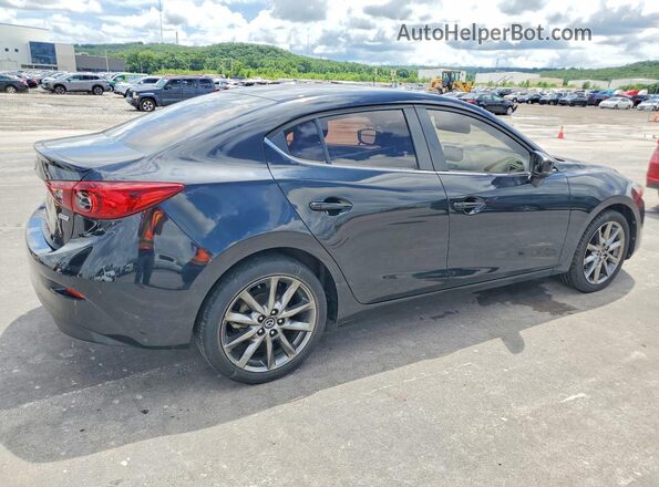 3MZBN1V3XJM257987 2018 MAZDA 3 Черный Задняя правая четверть