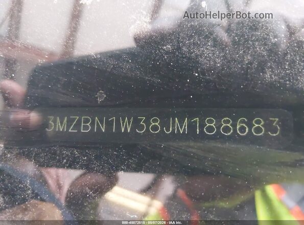 3MZBN1W38JM188683 2018 MAZDA 3 Серый Вид подкапотного пространства