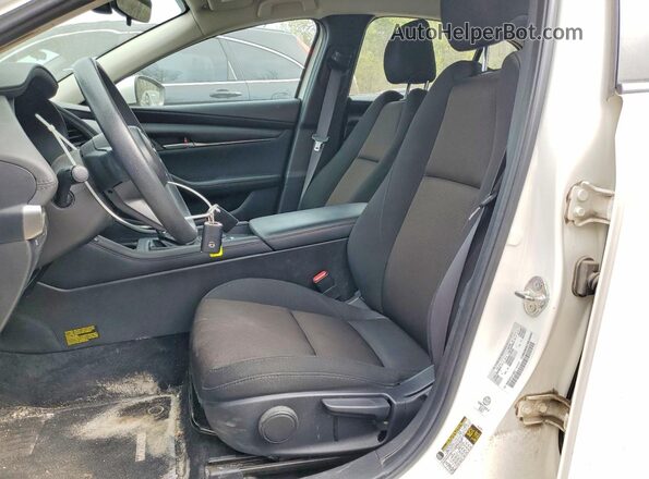 3MZBPAB79LM138607 2020 MAZDA 3 White Front interior view