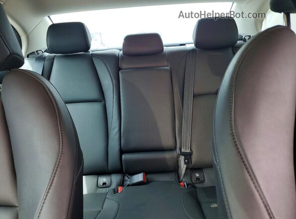 3MZBPABL2NM313232 2022 MAZDA 3 Red Widok tylnych siedzeń
