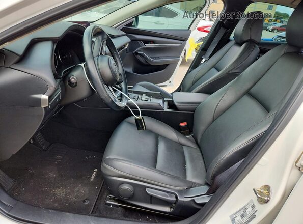 3MZBPABM5PM368298 2023 MAZDA 3 Белый Вид салона спереди