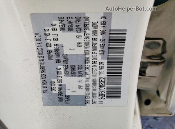 3MZBPBAY0MM253632 2021 MAZDA 3 White Vista del compartimento del motor