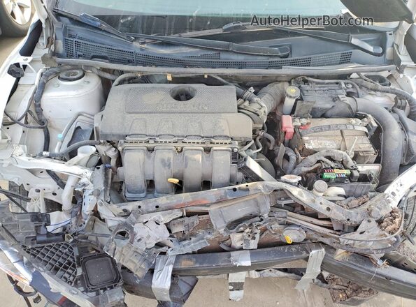 3N1AB7AP2GY273611 2016 NISSAN SENTRA Белый Вид задней части салона