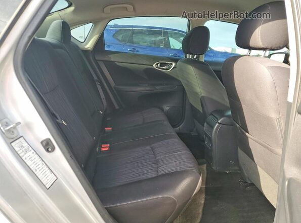 3N1AB7AP2HL670055 2017 NISSAN SENTRA Silver Vista de los asientos traseros