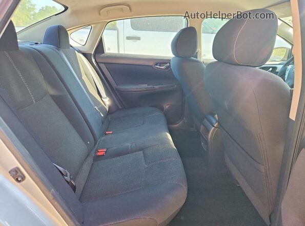 3N1AB7AP2HY236365 2017 NISSAN SENTRA Silver Widok tylnych siedzeń