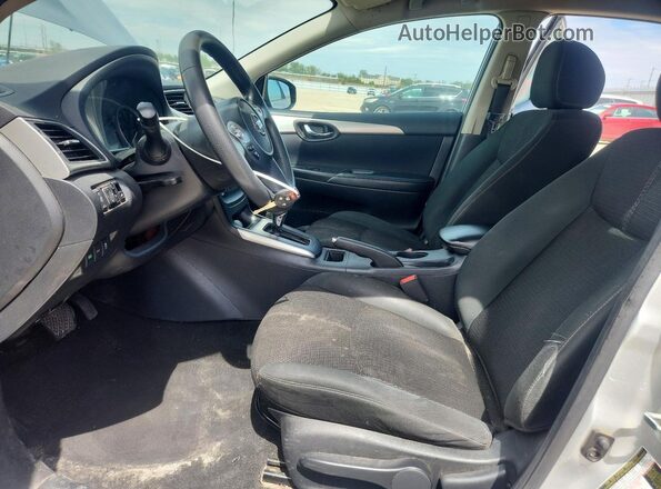 3N1AB7AP2JY230040 2018 NISSAN SENTRA Silver Vista interior delantera