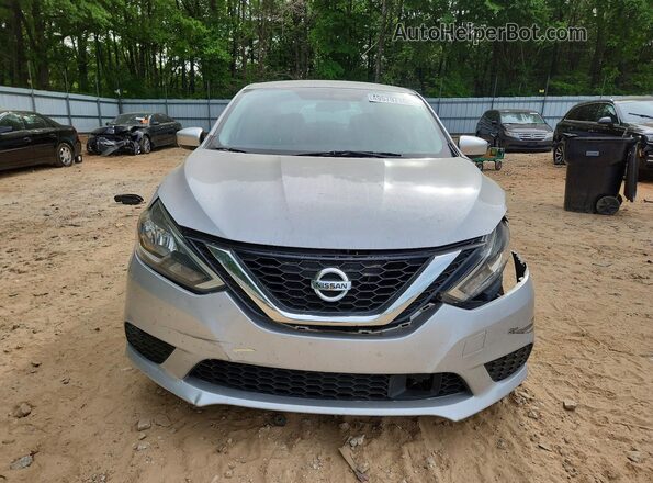 3N1AB7AP2JY297818 2018 NISSAN SENTRA Silver Widok z przodu