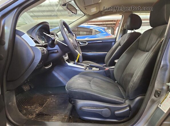 3N1AB7AP2JY304170 2018 NISSAN SENTRA Gray Front interior view