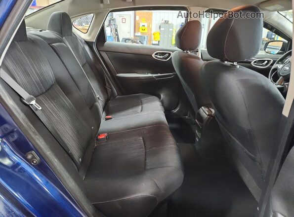 3N1AB7AP3JL658275 2018 NISSAN SENTRA Синий Вид задних сидений