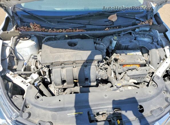 3N1AB7AP4KY207926 2019 NISSAN SENTRA Белый Вид задней части салона