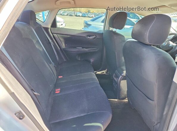 3N1AB7AP4KY426627 2019 NISSAN SENTRA Серебряный Вид задних сидений