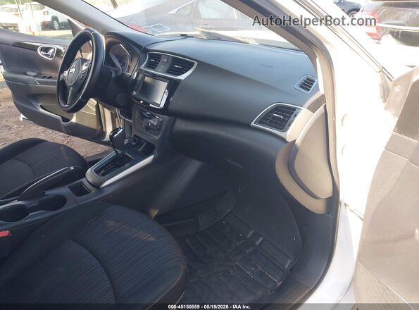 3N1AB7AP4KY437563 2019 NISSAN SENTRA Белый Вид салона спереди