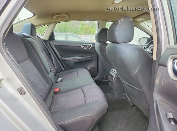 3N1AB7AP5KY315472 2019 NISSAN SENTRA Silver Vista de los asientos traseros