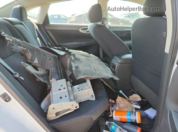 3N1AB7AP6KY235291 2019 NISSAN SENTRA White Vista de los asientos traseros