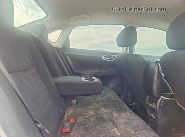 3N1AB7AP6KY336802 2019 NISSAN SENTRA White უკანა სავარძლების ხედი