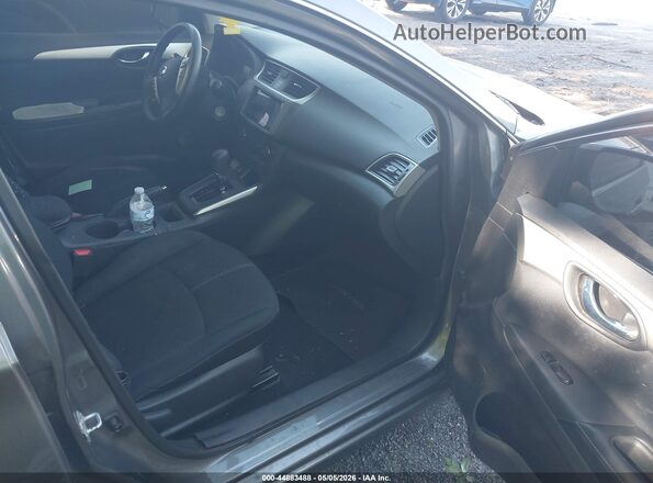 3N1AB7AP8GY268879 2016 NISSAN SENTRA Серебряный Вид салона спереди