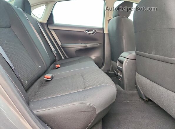 3N1AB7AP8KY253677 2019 NISSAN SENTRA Gray Հետևի նստատեղերի տեսք
