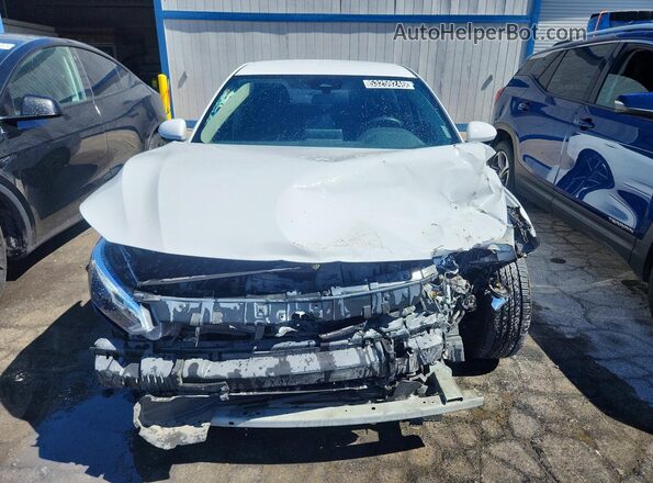 3N1AB8CV0RY262630 2024 NISSAN SENTRA Белый Вид спереди