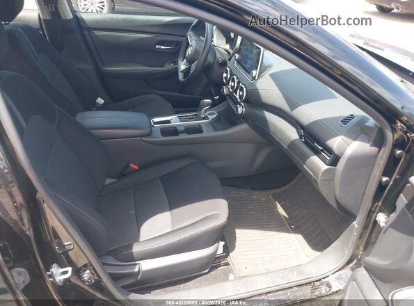 3N1AB8CV3RY257230 2024 NISSAN SENTRA Черный Вид салона спереди