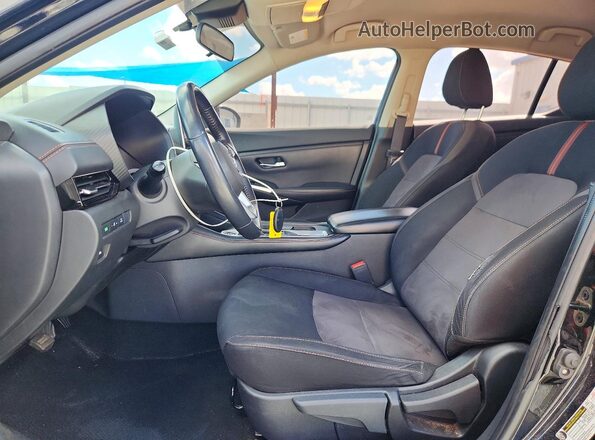 3N1AB8DV4LY221908 2020 NISSAN SENTRA Черный Вид салона спереди