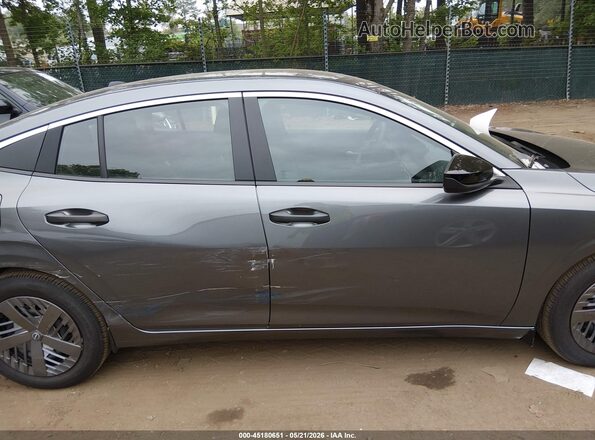 3N1AB9BV5TY225037 2026 NISSAN SENTRA Gray უკანა სალონის ხედი