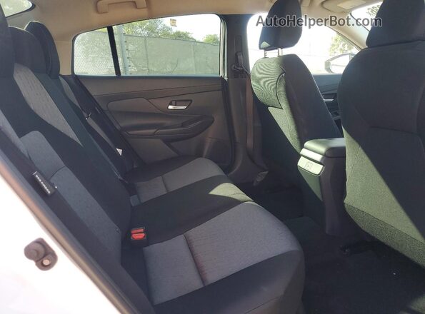 3N1AB9CV7TY226060 2026 NISSAN SENTRA White Вид задніх сидінь